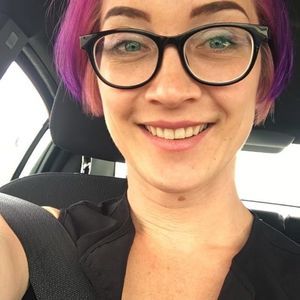 Meet your Posher, Stephanie